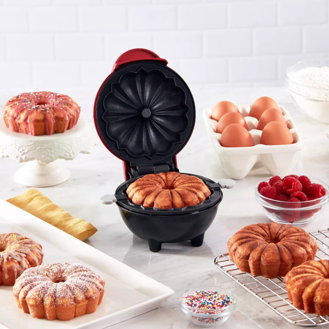 Dash Mini Bundt Maker Vermelho